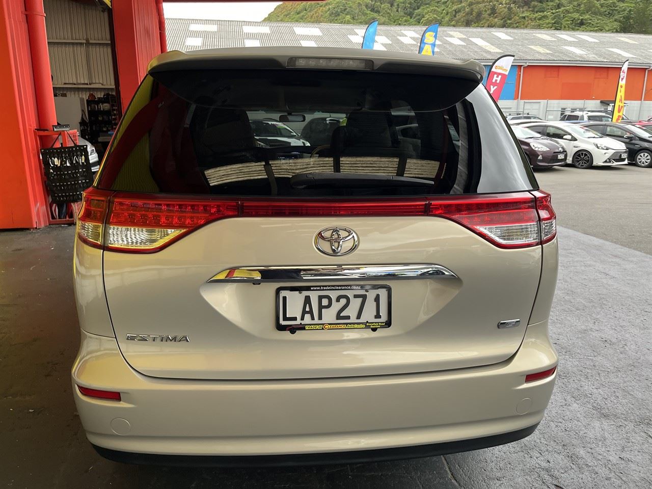 Vehicle image 5