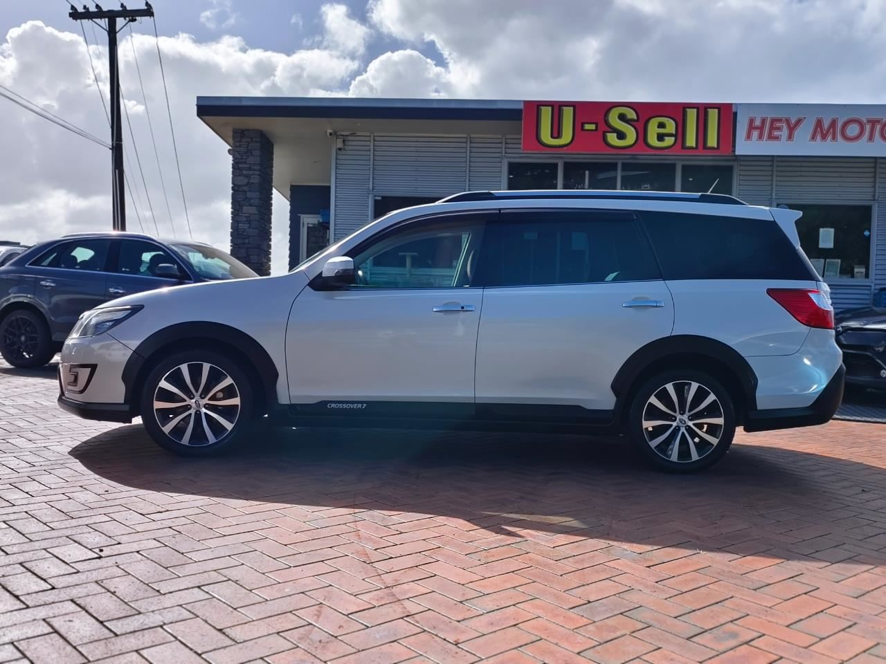 Vehicle image 4