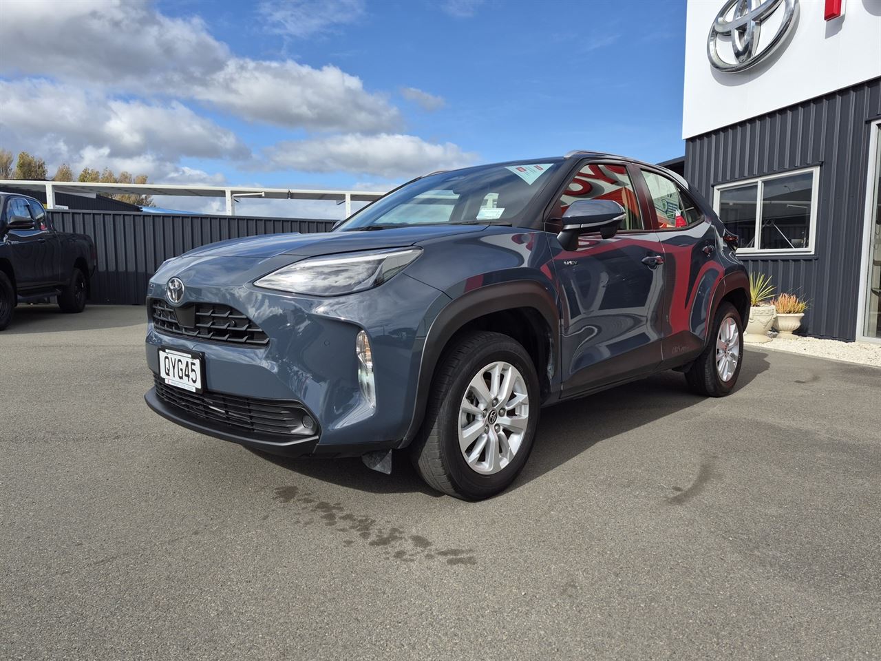 Vehicle image 5