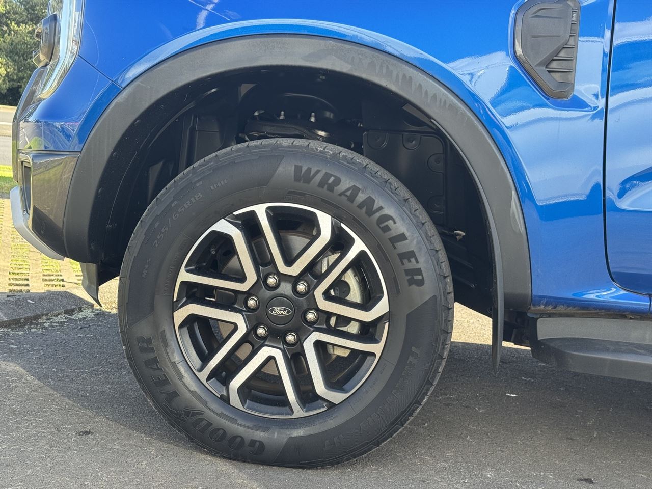 Vehicle image 3