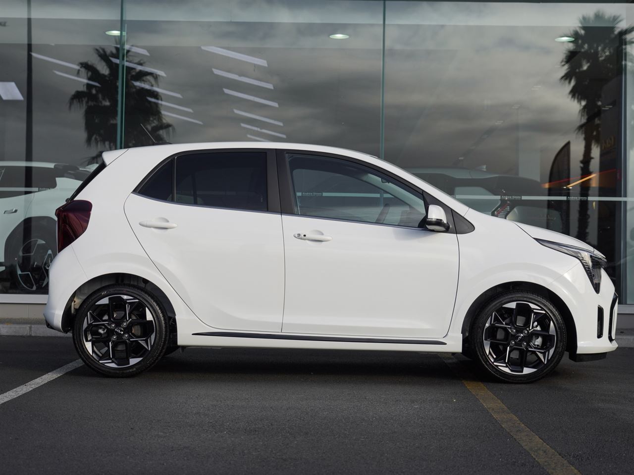 Vehicle image 3