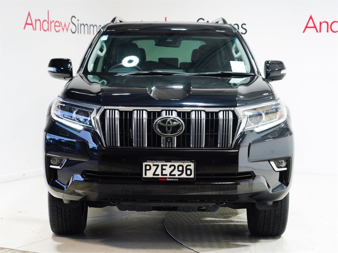 Vehicle image 4