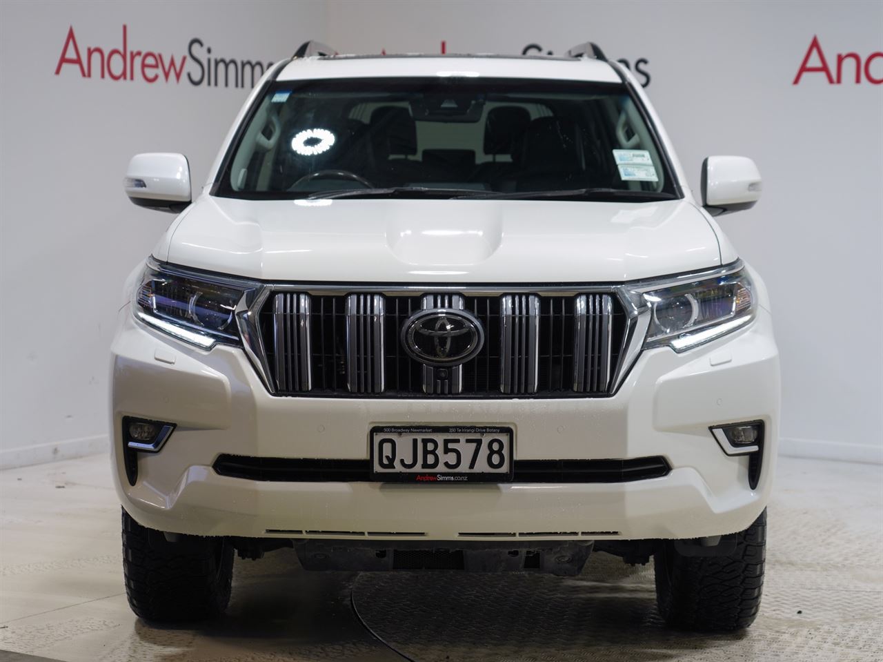 Vehicle image 4