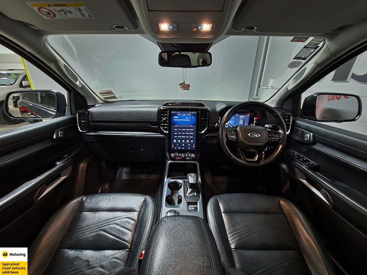 Vehicle image 3