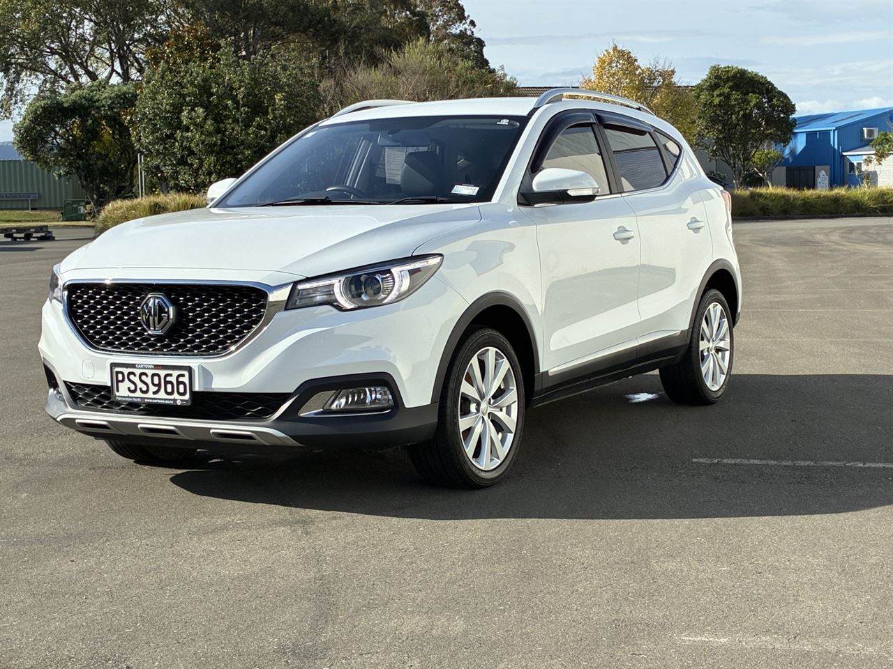 Vehicle image 5