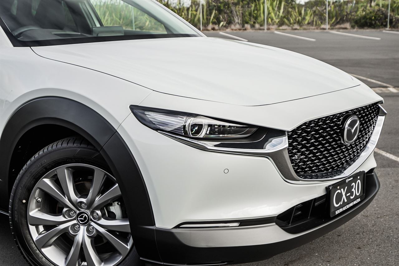 Vehicle image 5