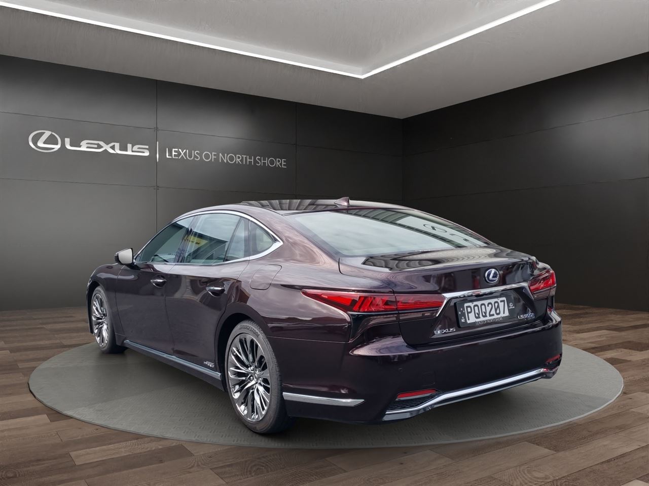 Vehicle image 5
