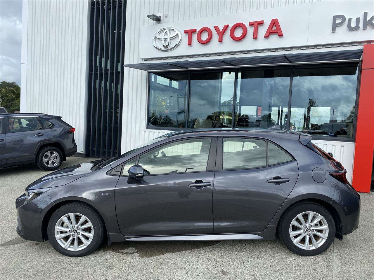 Vehicle image 2