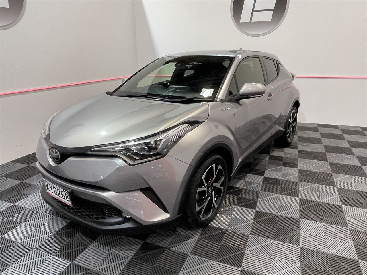 Vehicle image 3