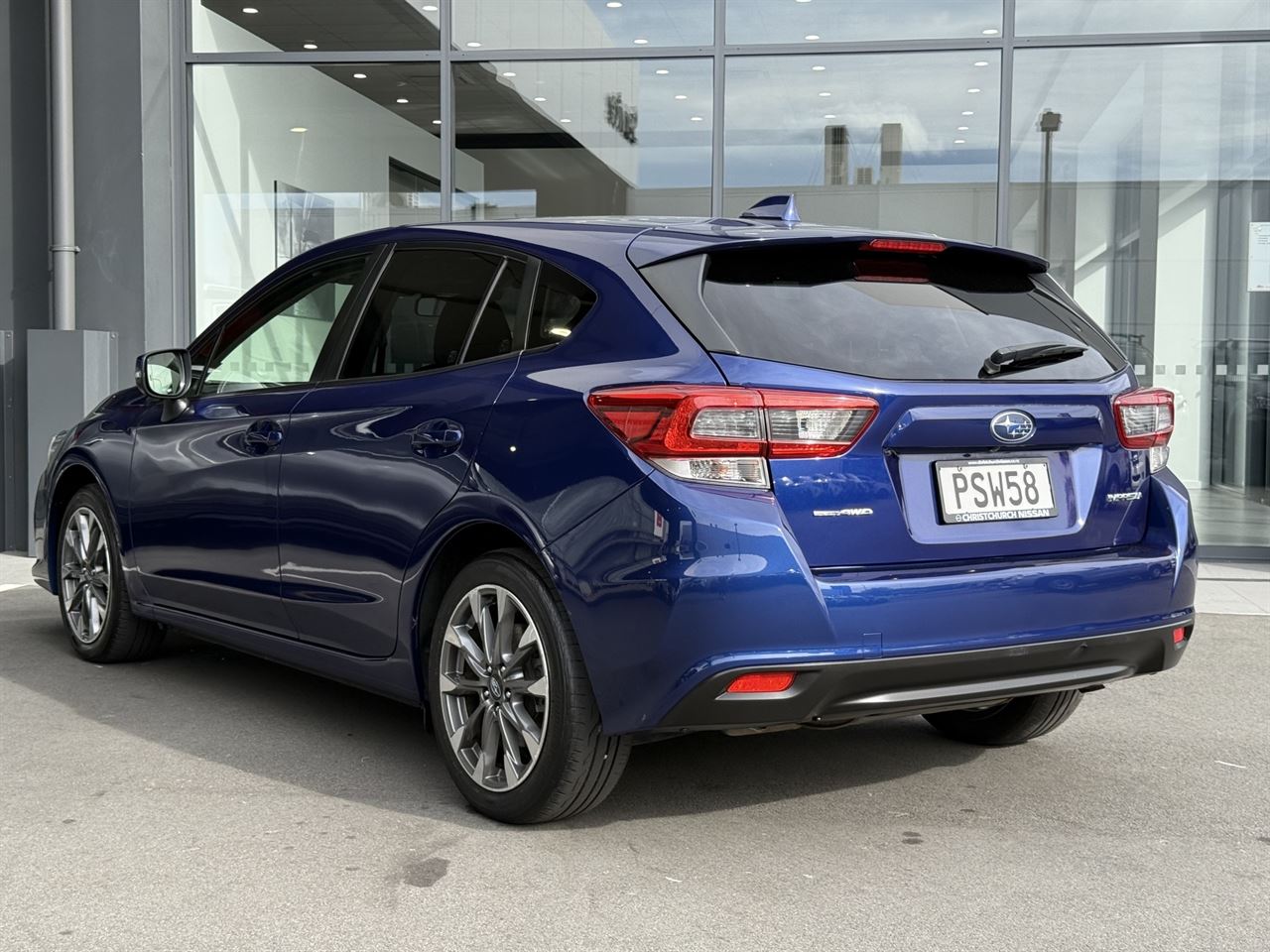 Vehicle image 4