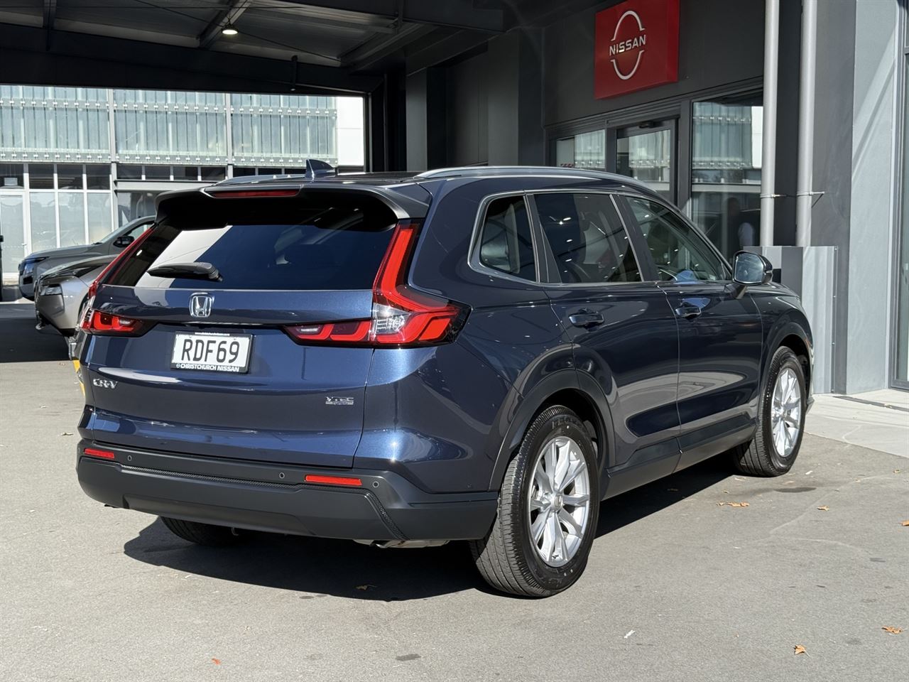 Vehicle image 5