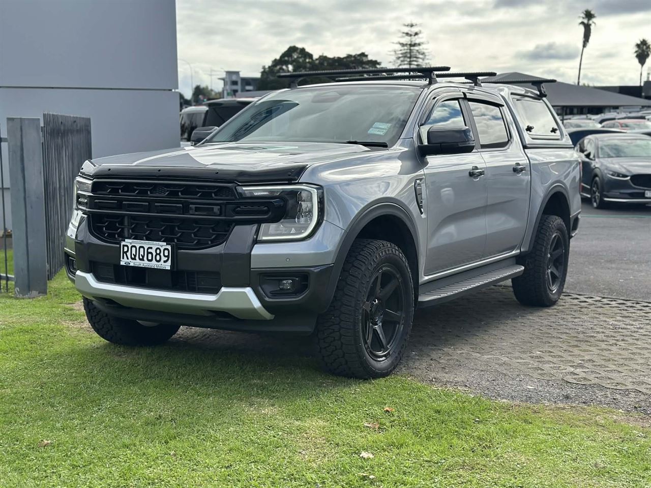 Vehicle image 3