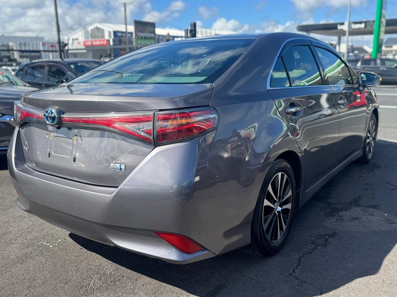 Vehicle image 4