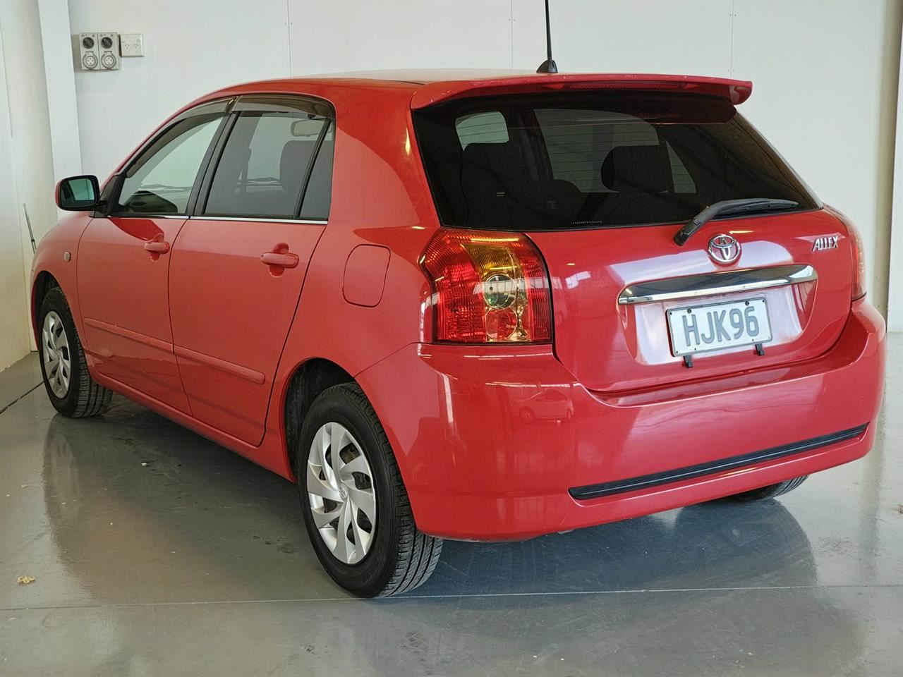 Vehicle image 4