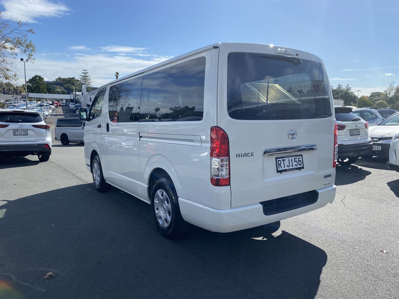 Vehicle image 5
