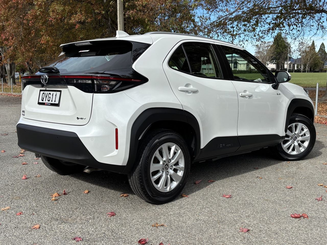 Vehicle image 5
