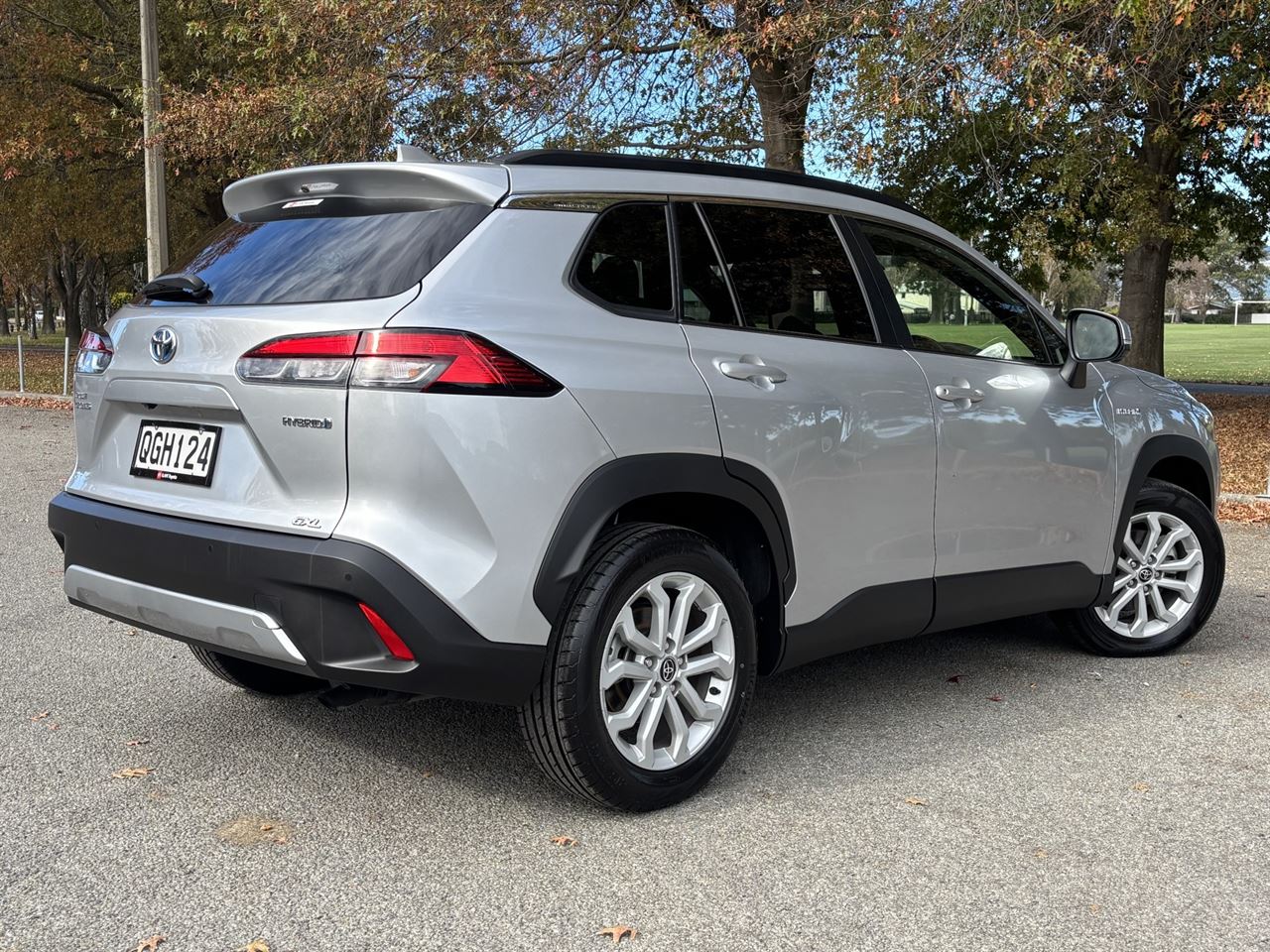 Vehicle image 5