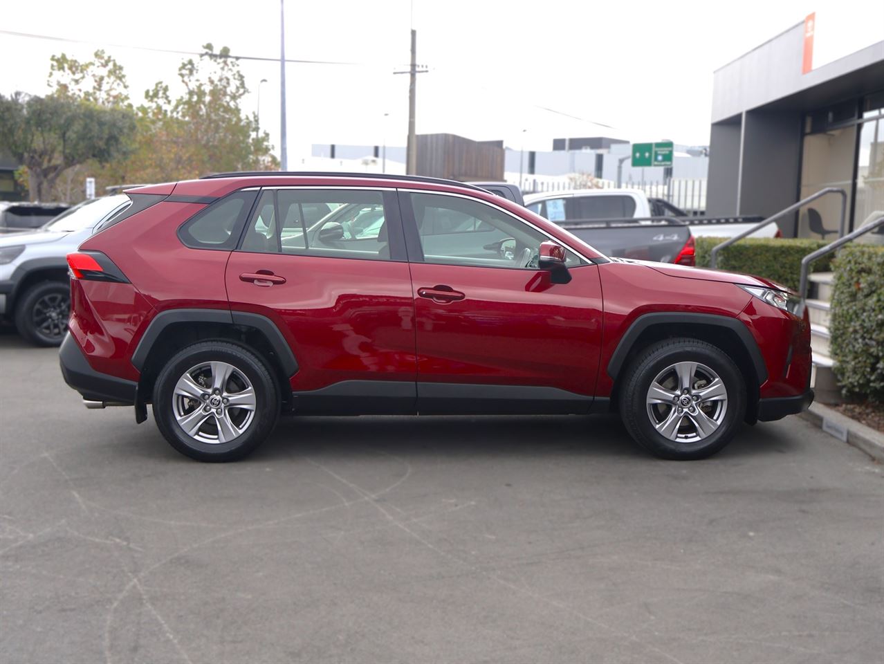 Vehicle image 4