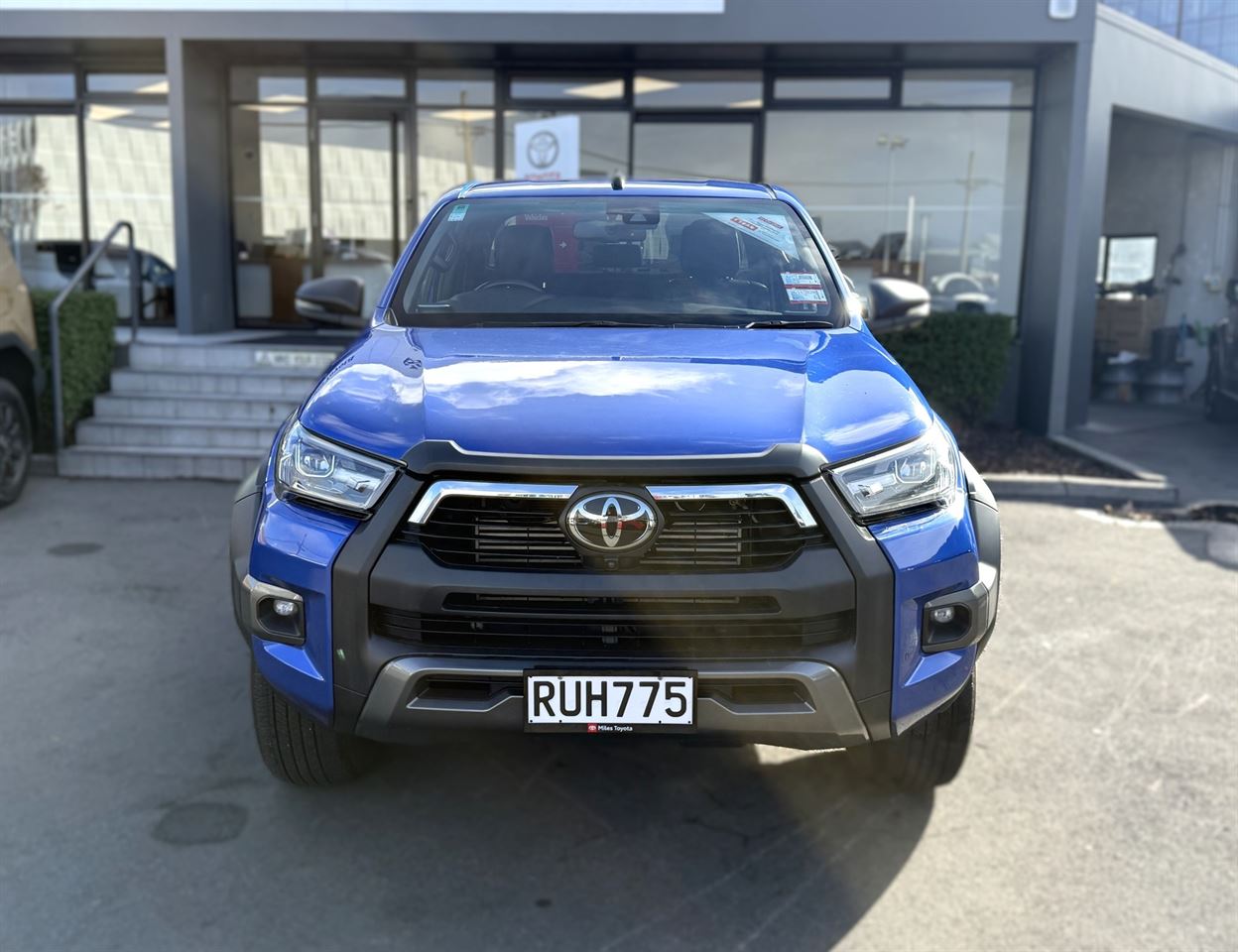 Vehicle image 2