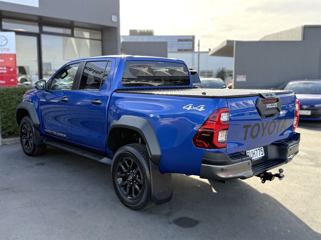 Vehicle image 5