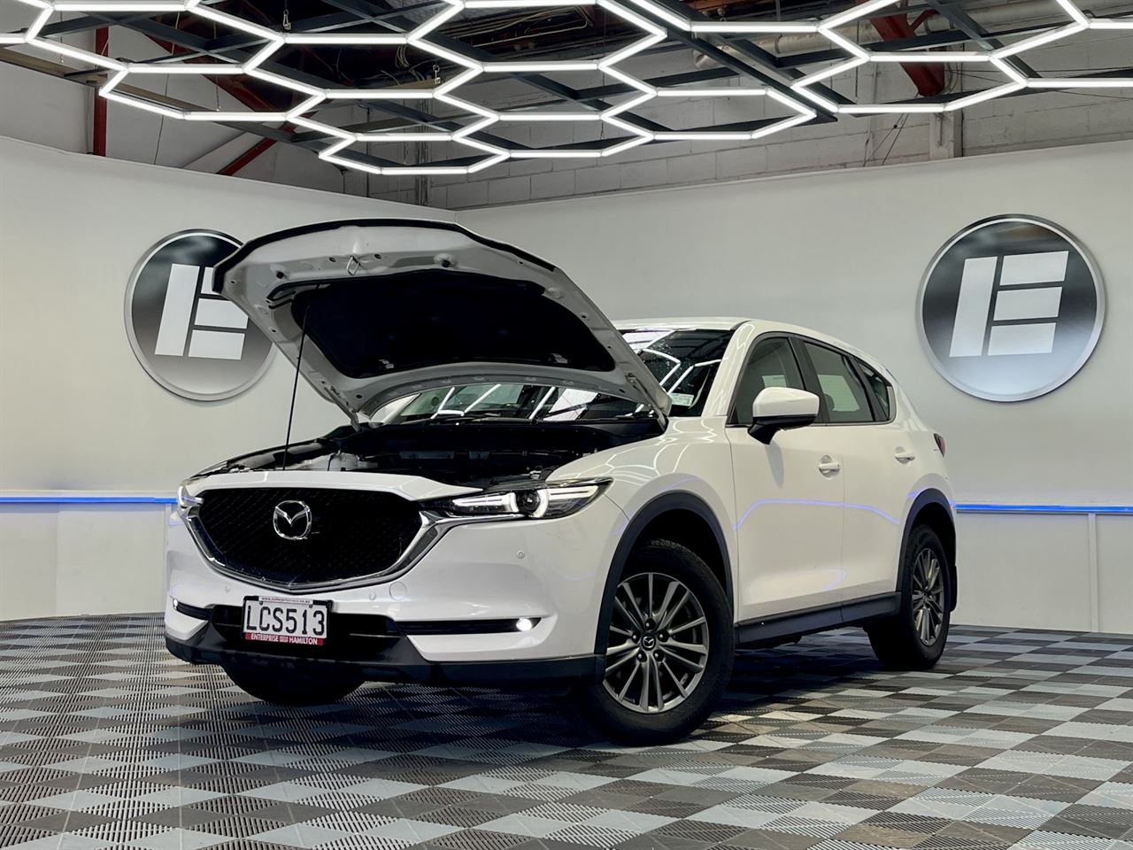 Vehicle image 3