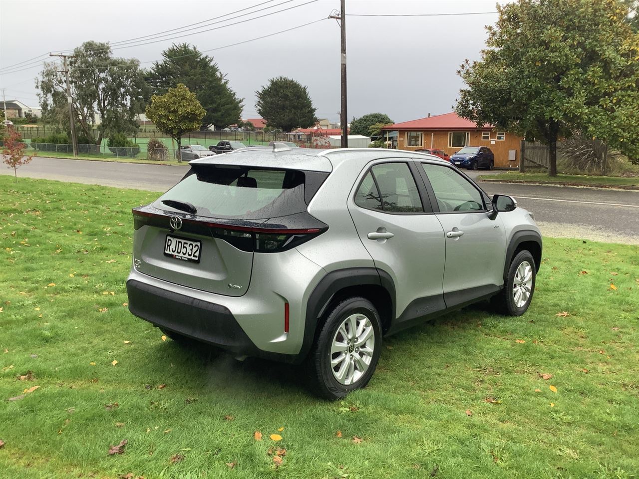 Vehicle image 5