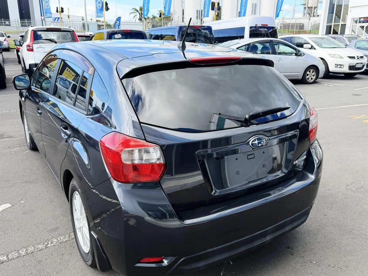 Vehicle image 4