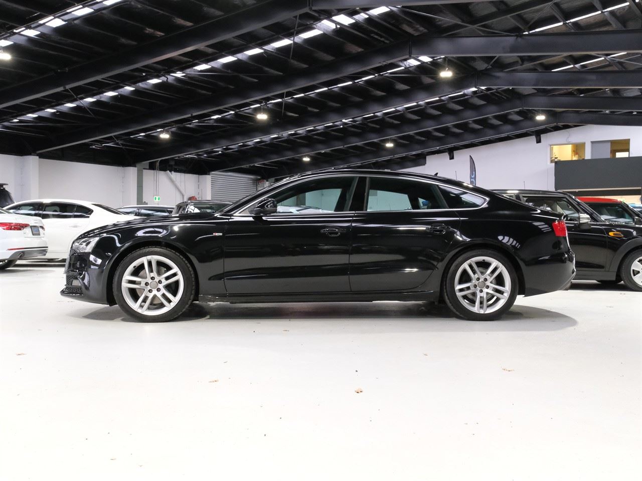 Vehicle image 5