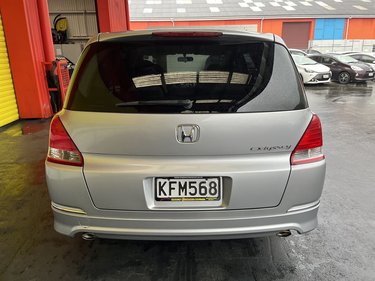 Vehicle image 5