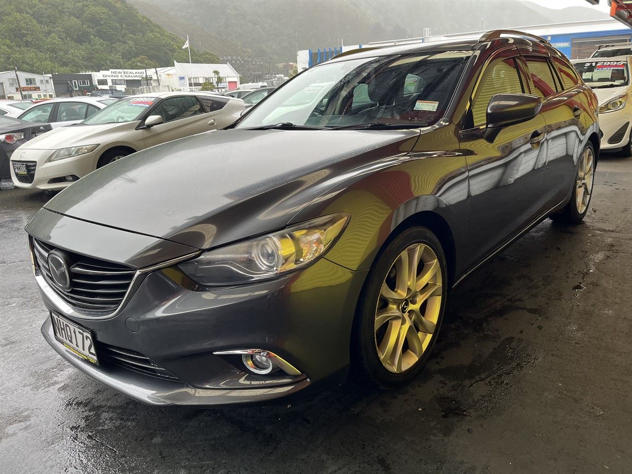 Vehicle image 3