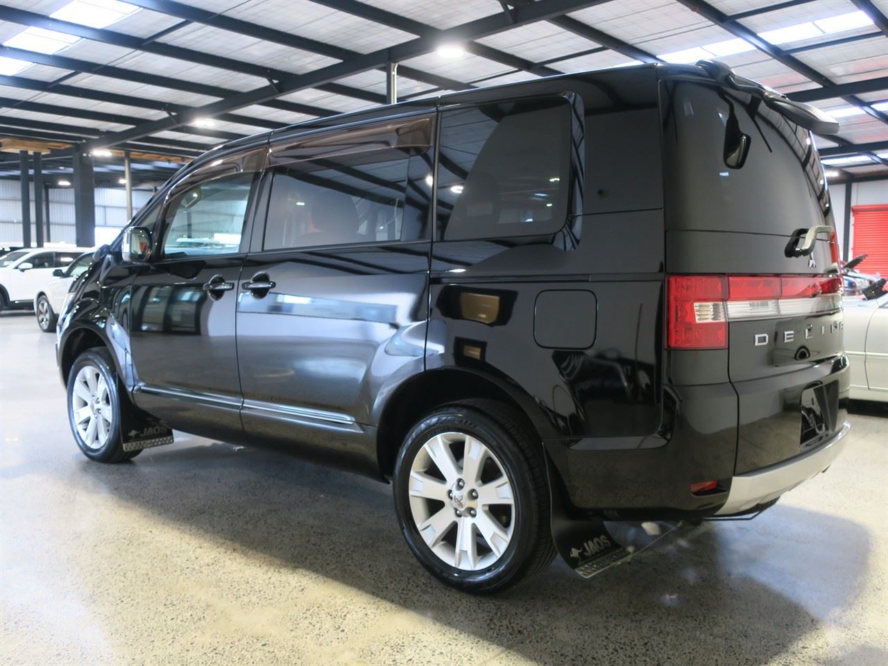 Vehicle image 4