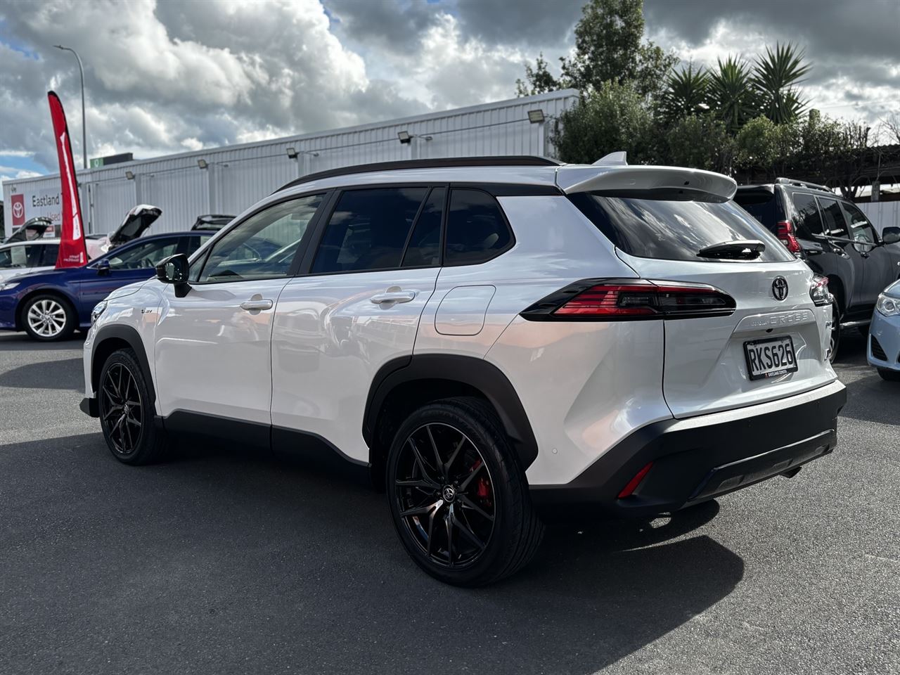Vehicle image 5