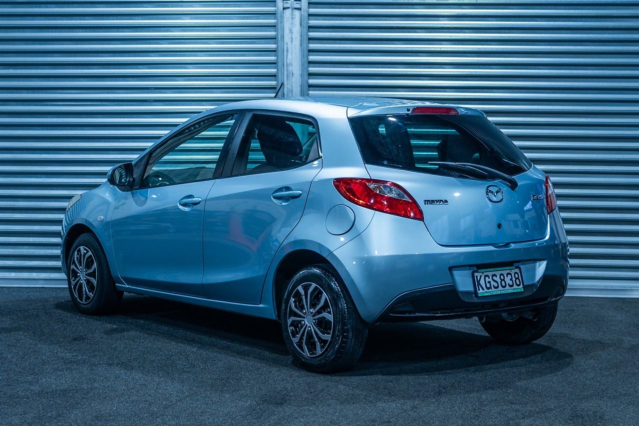 Vehicle image 4