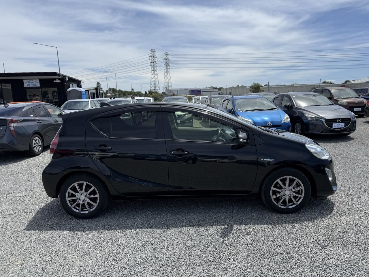 Vehicle image 4