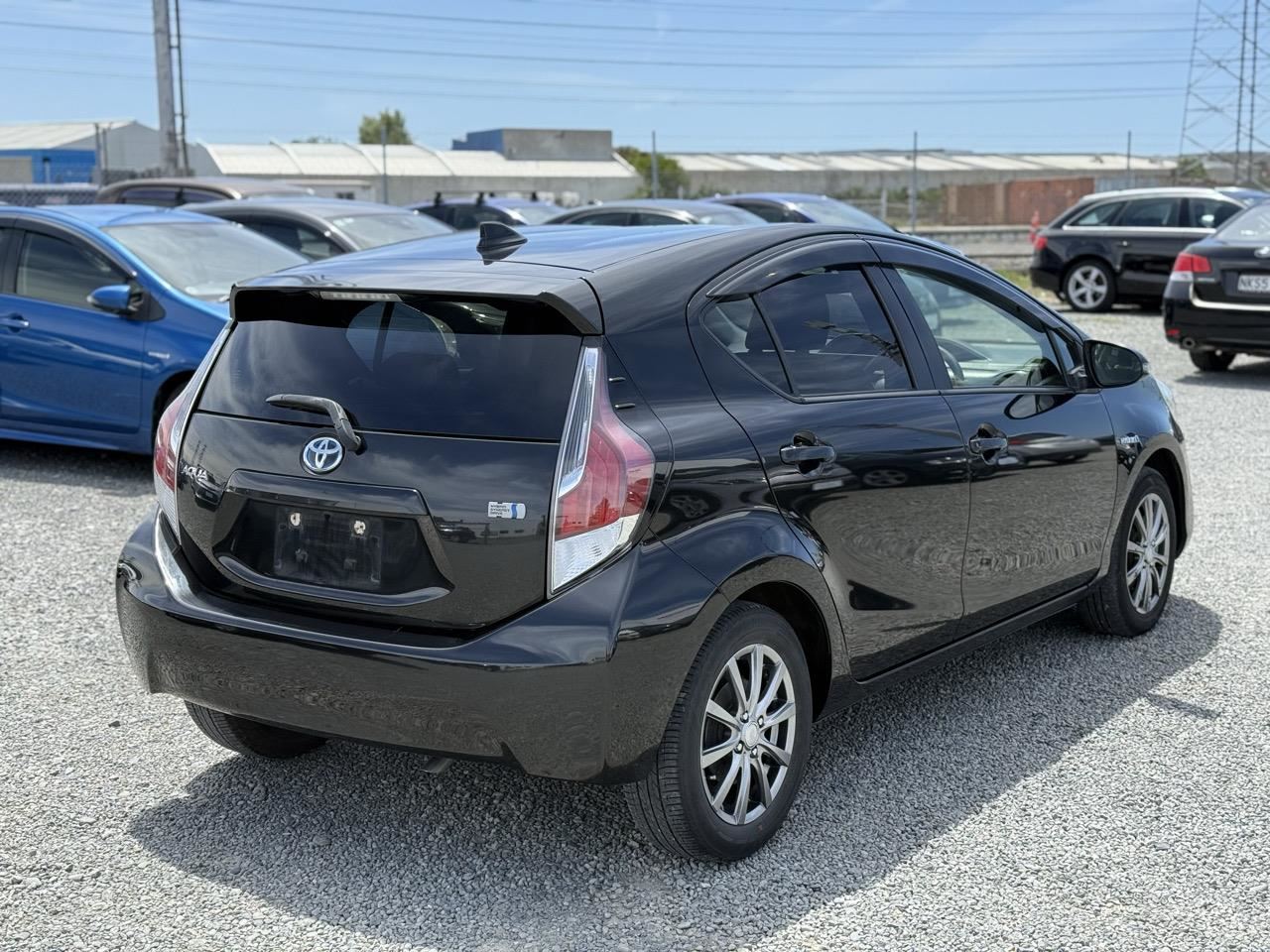 Vehicle image 5