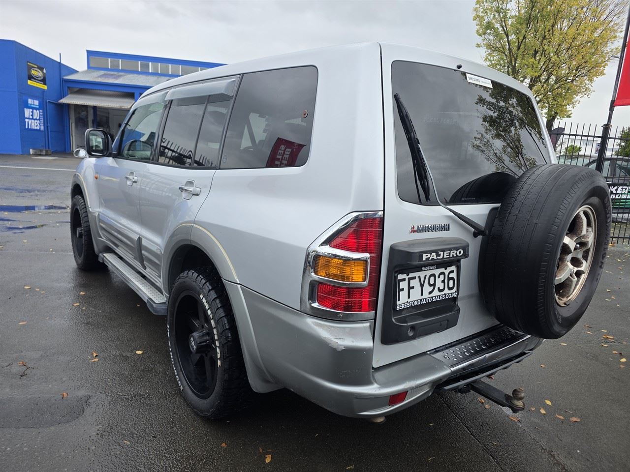 Vehicle image 3