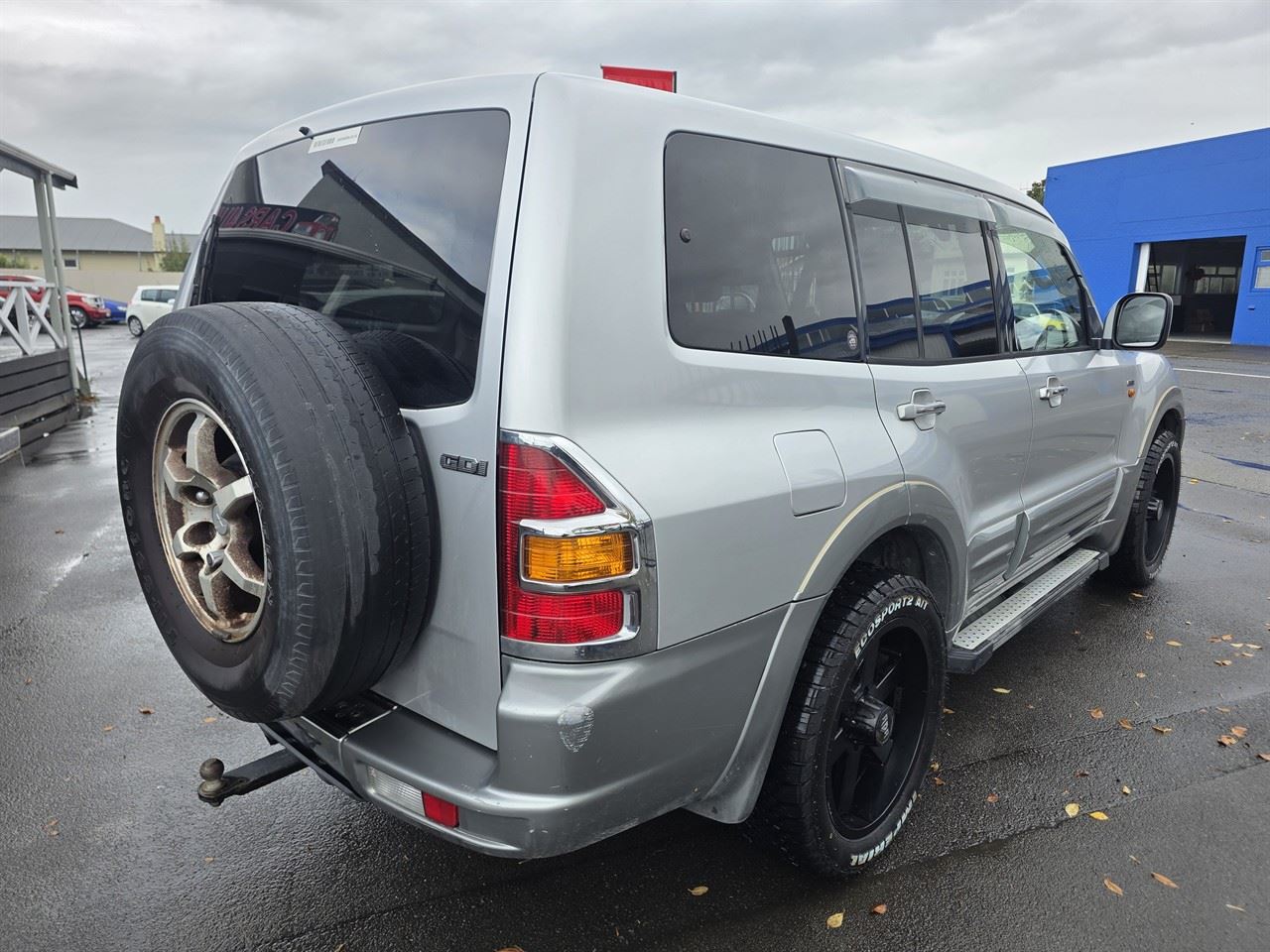 Vehicle image 4