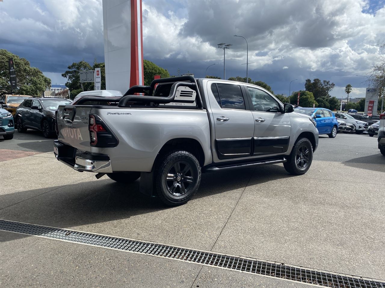Vehicle image 2
