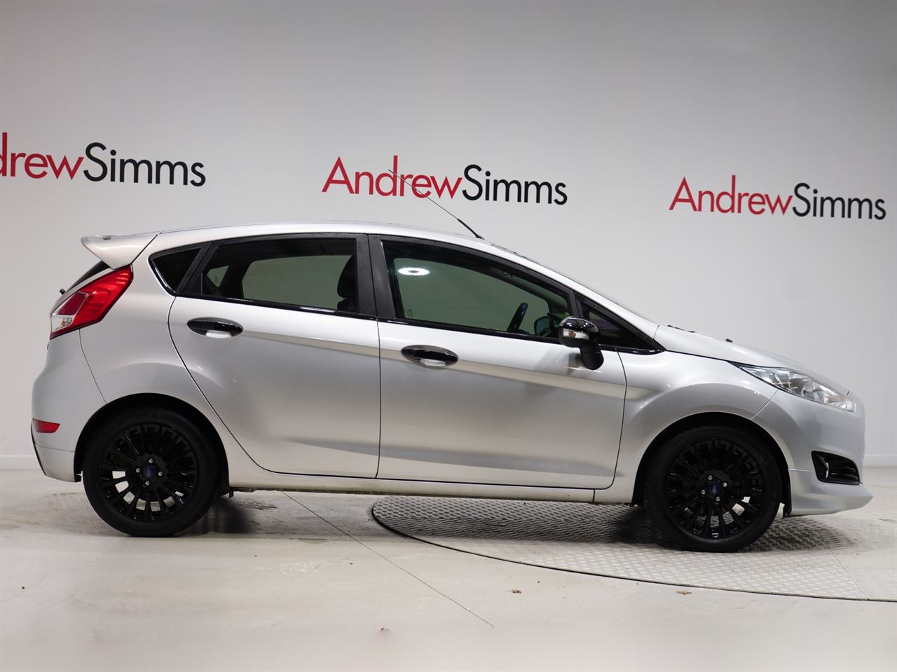 Vehicle image 3