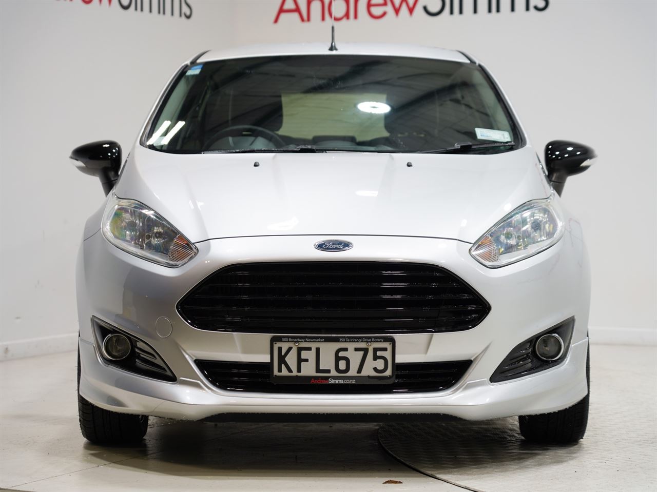 Vehicle image 4
