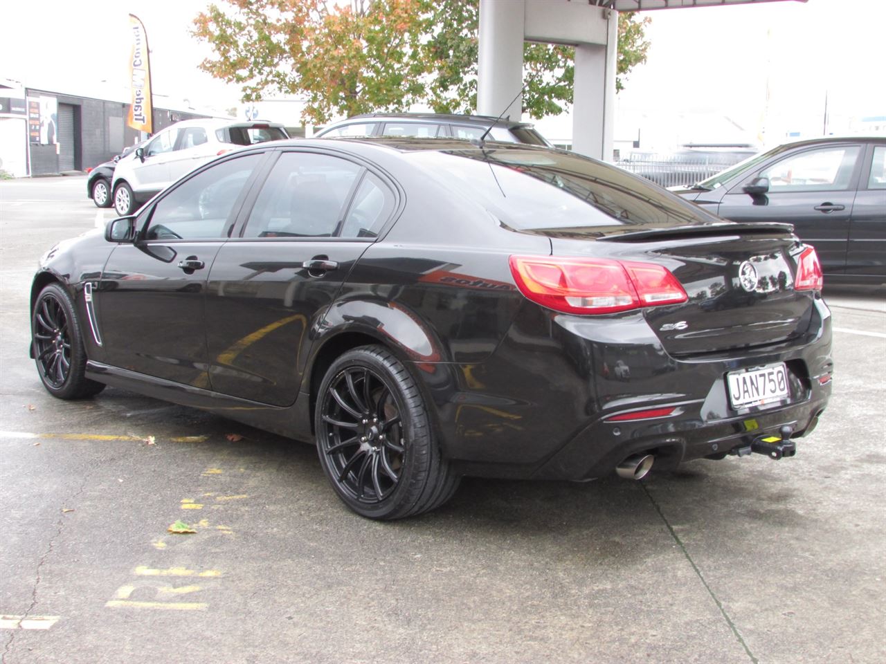 Vehicle image 5