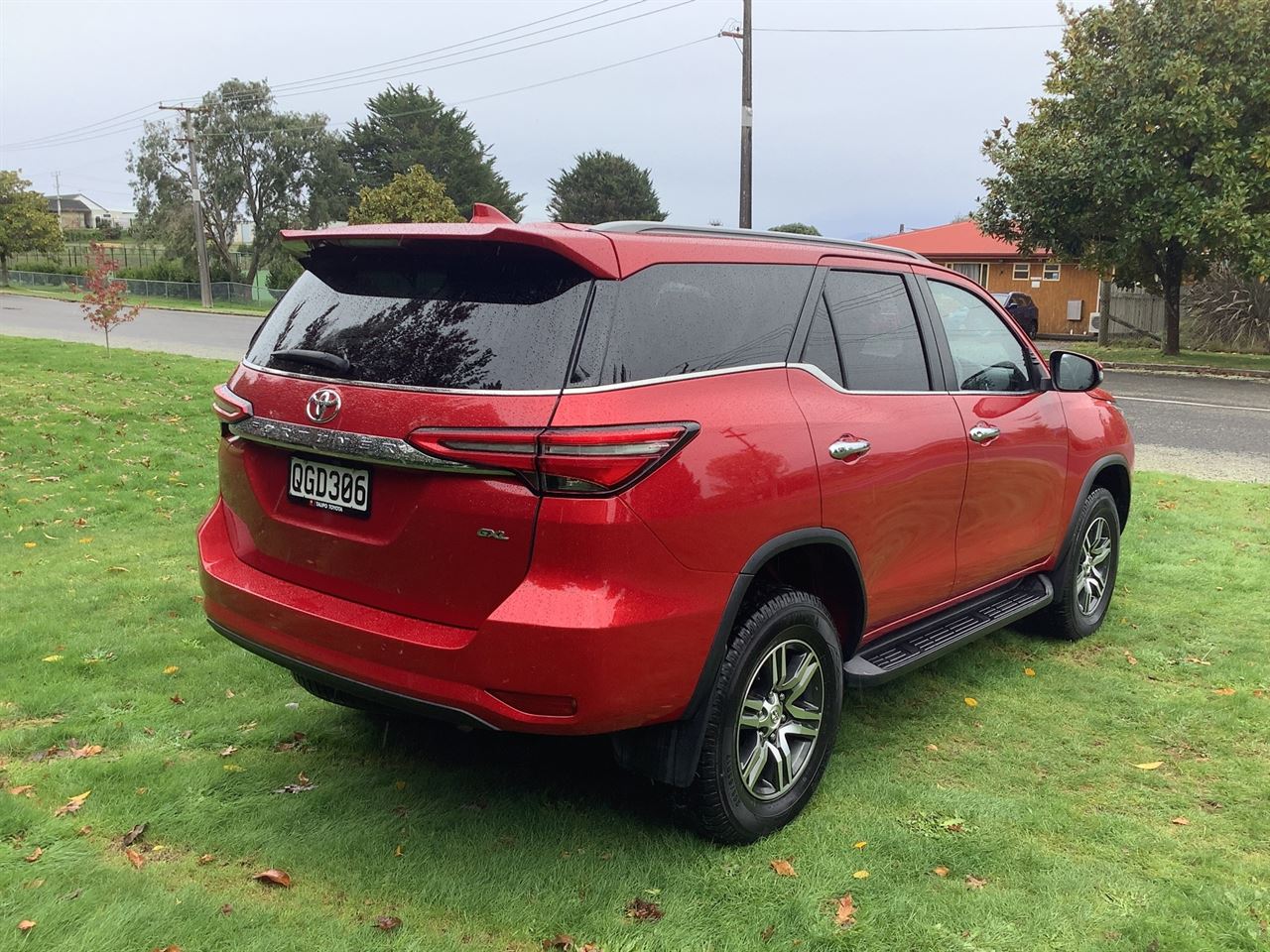 Vehicle image 5