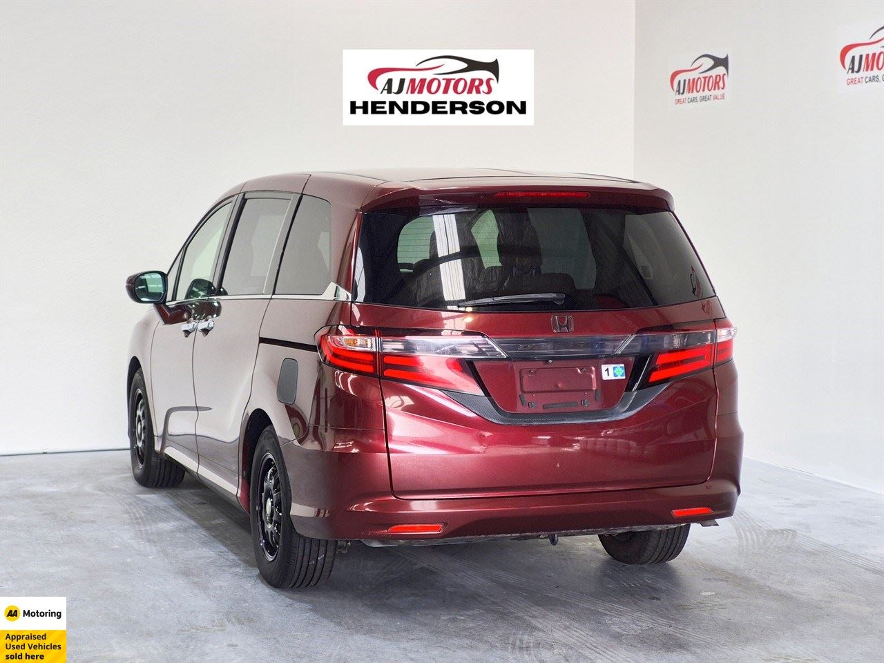 Vehicle image 5