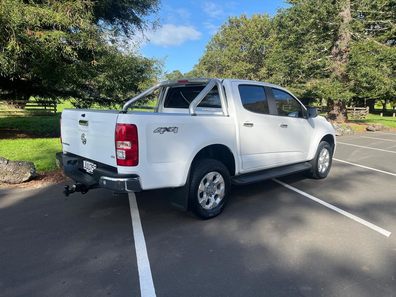 Vehicle image 4