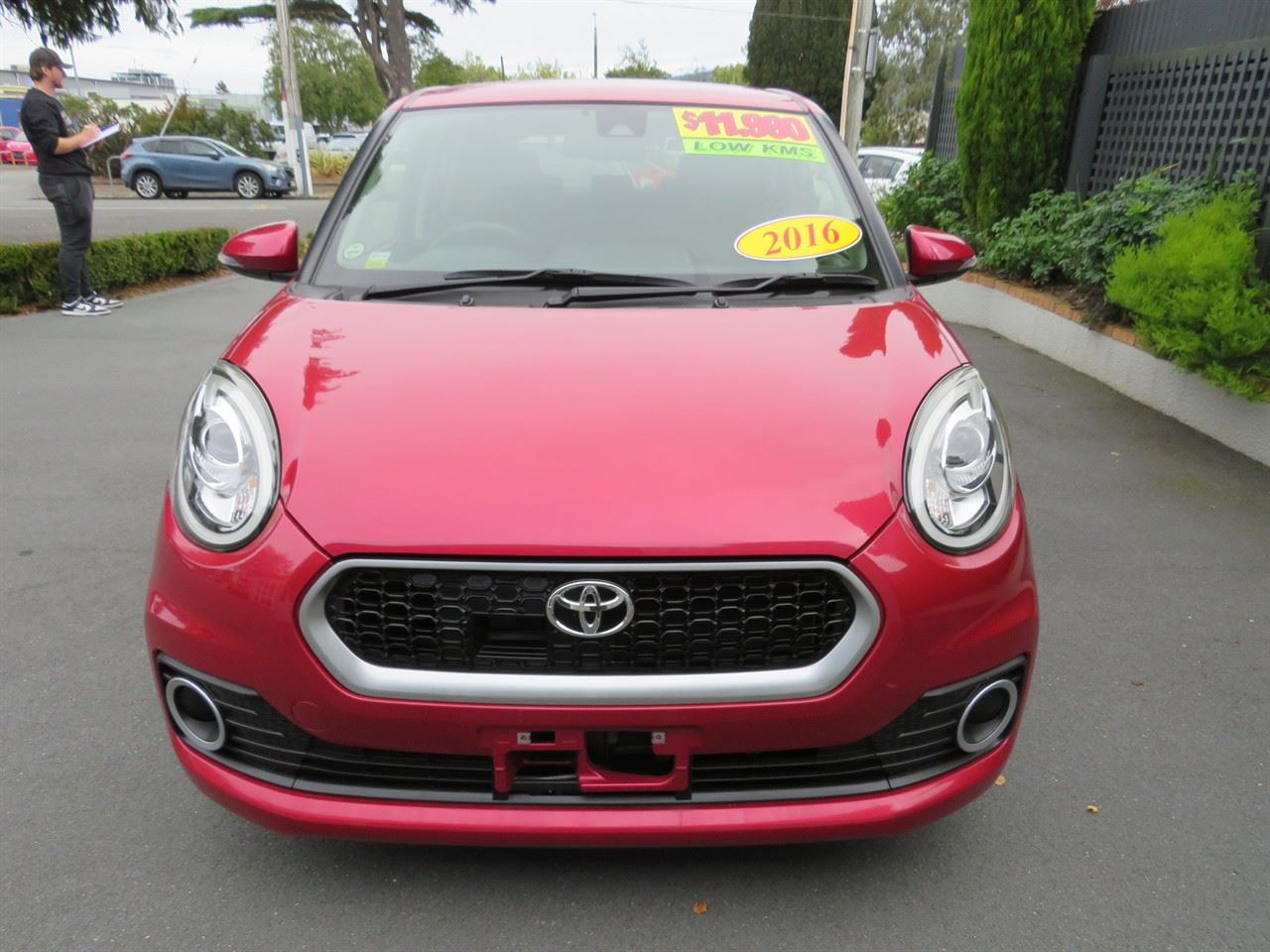 Vehicle image 4
