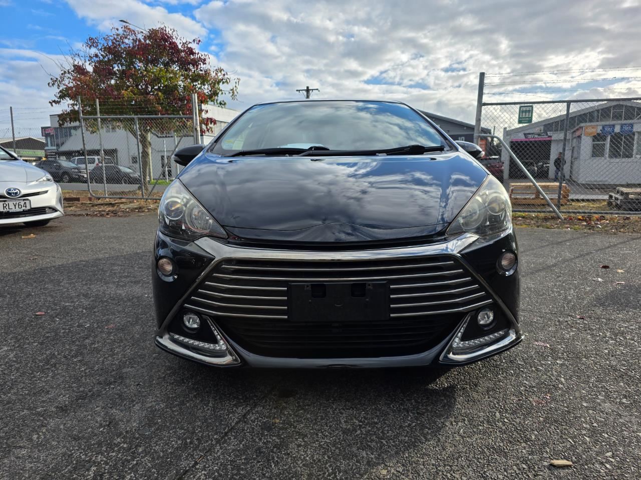 Vehicle image 3