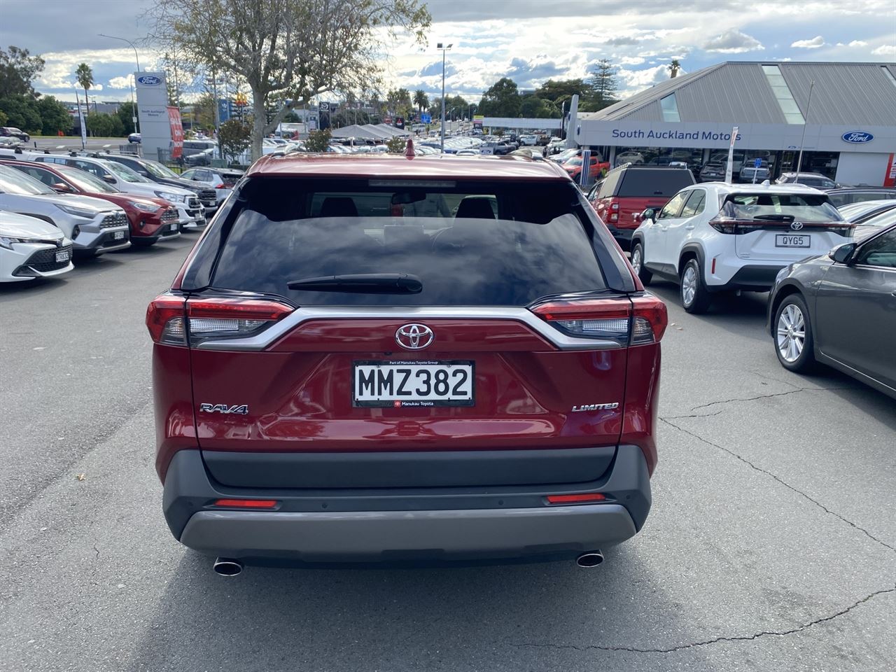 Vehicle image 4