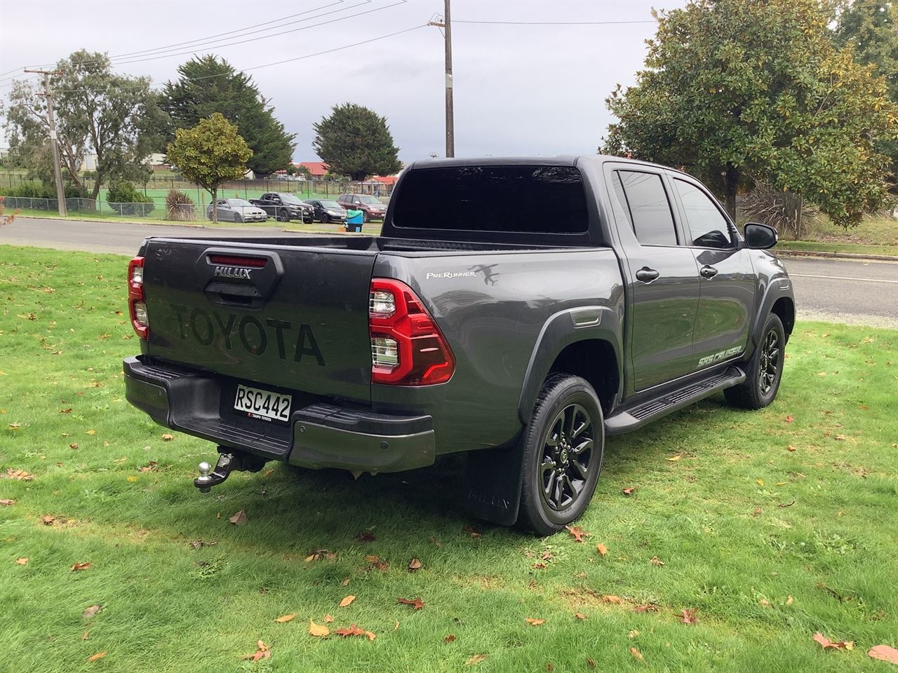 Vehicle image 4