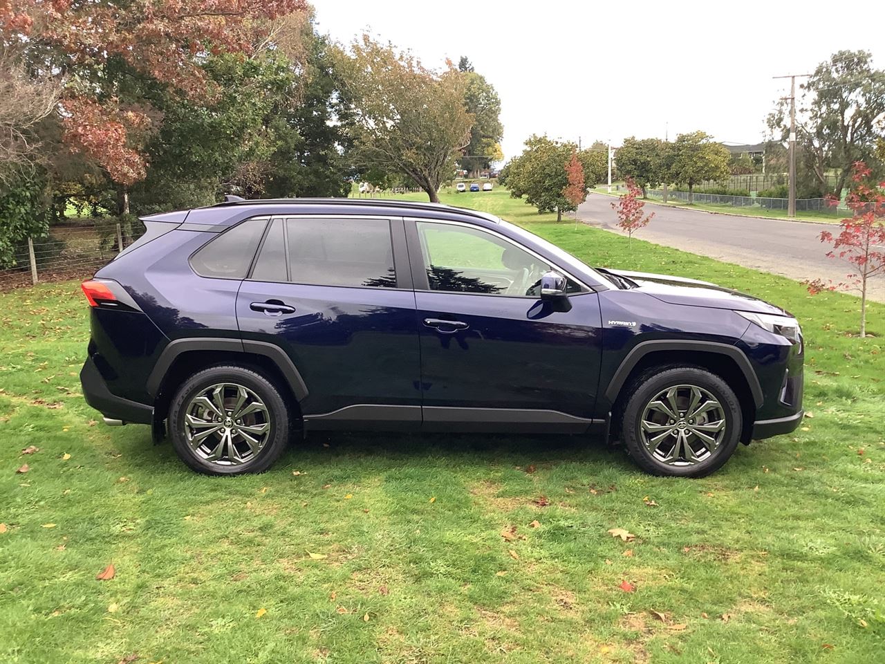 Vehicle image 4