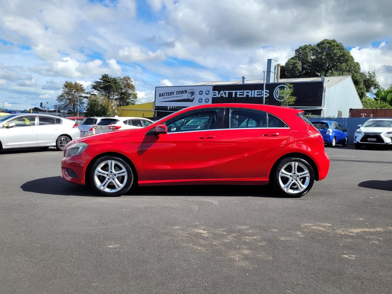 Vehicle image 5